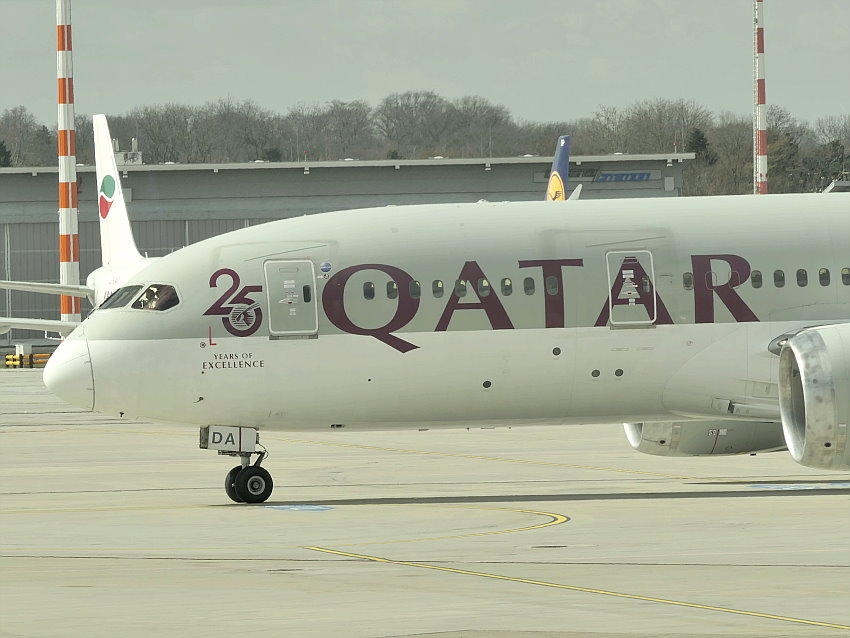 Qatar Airways Boeing 787-8 Dreamliner A7-BDA