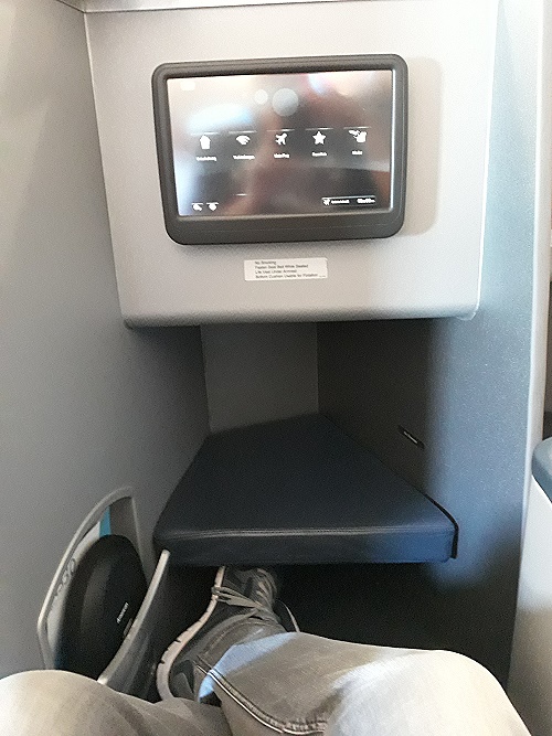 Sitzplatzabstand Airbus A 330 - American Airlines Business Class