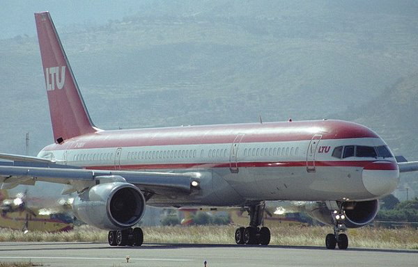 LTU B 757