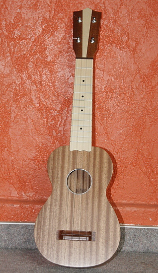 GEWA BRKO UKULELE MODELL 6