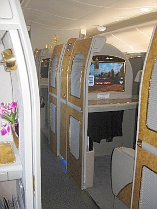Emirates A 380 - First Class Suite 3