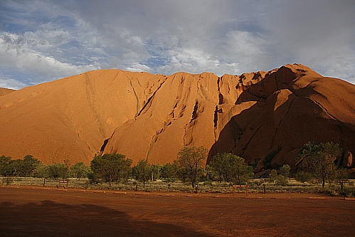 Kurz vor Sonnenuntergang am Uluru Kurz vor Sonnenuntergang am Uluru