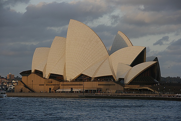 Sydney Opera House kurz vor Sonnenuntergang