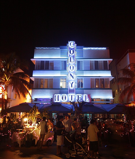 Colony Hotel