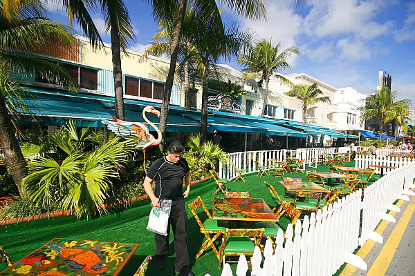 Mango Tropical Cafe