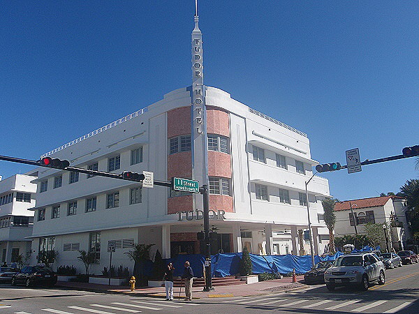 Tudor Hotel