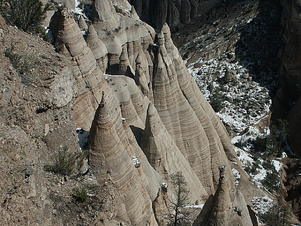 Kasha Katuwe - Tent Rocks