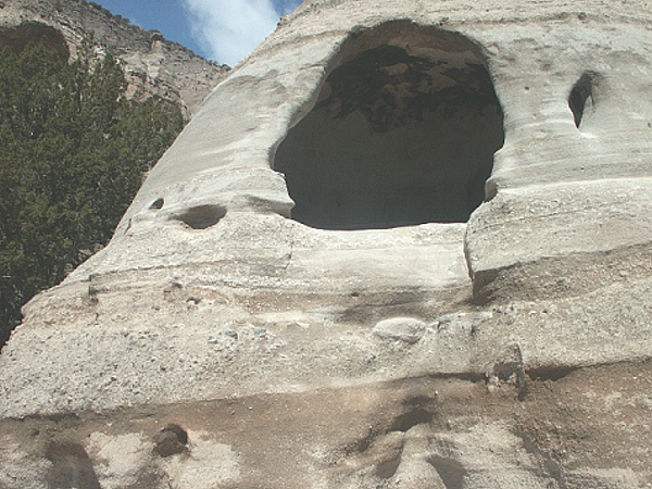 Kasha Katuwe - Tent Rocks