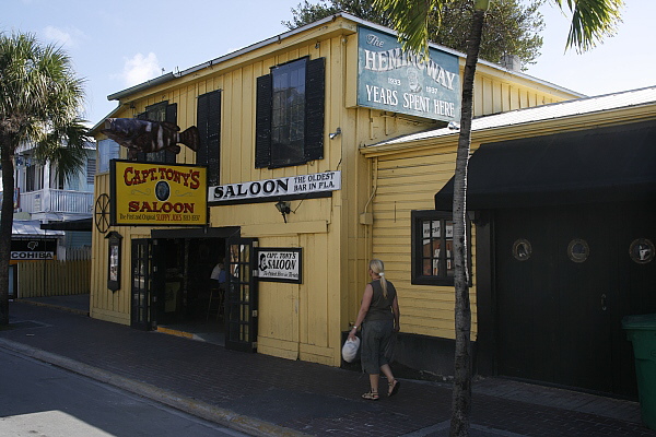 Capt. Tony's Saloon