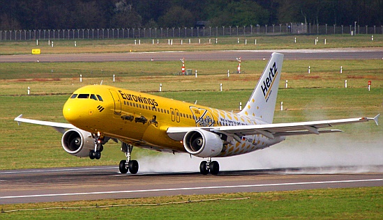 Eurowings Airbus A320-214 D-ABDU in Hertz Bemalung Eurowings Airbus A320-214 D-ABDU in Hertz Bemalung