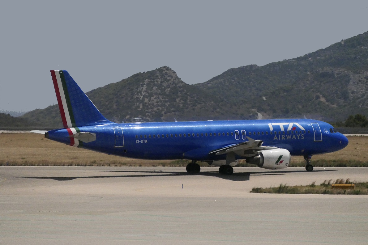ITA Airways - Airbus A320-216 - EI-DTM