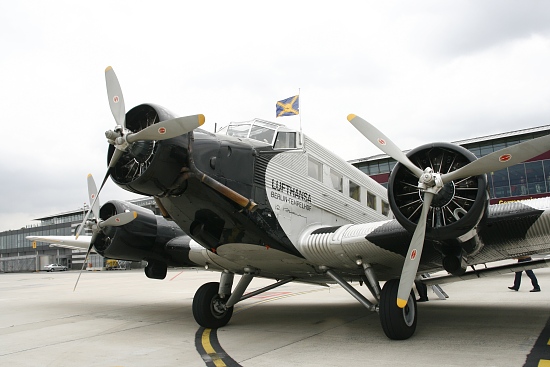 JU 52 - Berlin Tempelhof JU 52 - Berlin Tempelhof