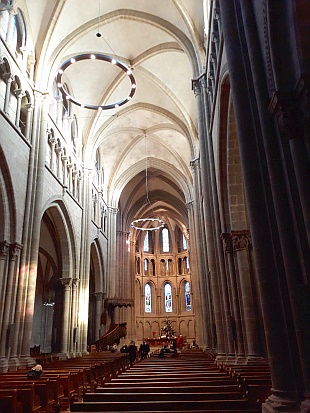 Cathédrale Saint-Pierre Cathédrale Saint-Pierre