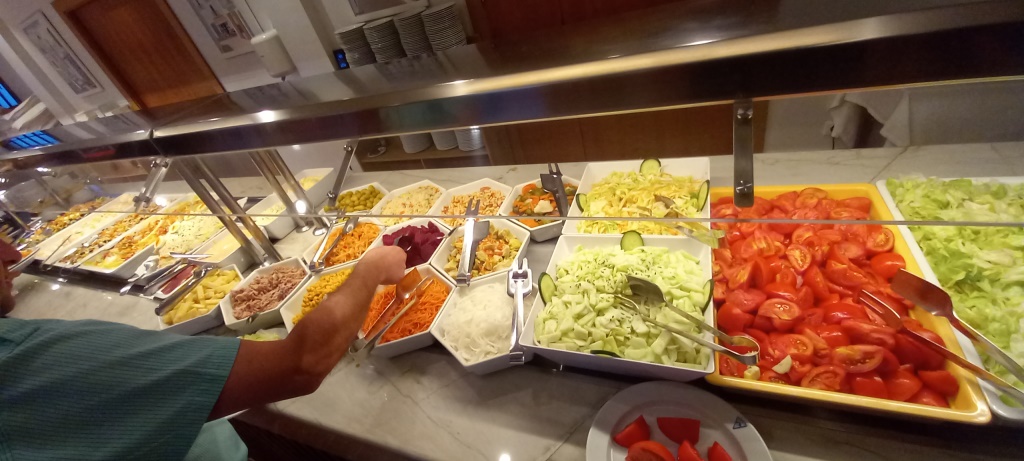 Salatbuffet im Hotel Osiris Ibiza