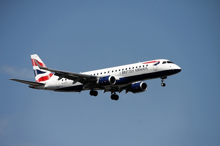 British Airways Embraer ERJ-190SR - G-LCYT