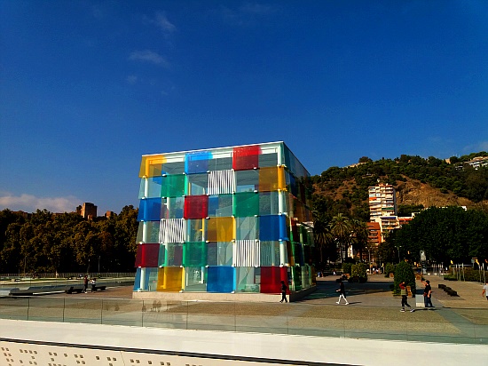 Kunstwerk an der Muelle Uno Kunstwerk an der Muelle Uno