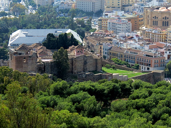 Castillo de Gibralfaro - Blick auf Alcazaba Castillo de Gibralfaro - Blick auf Alcazaba