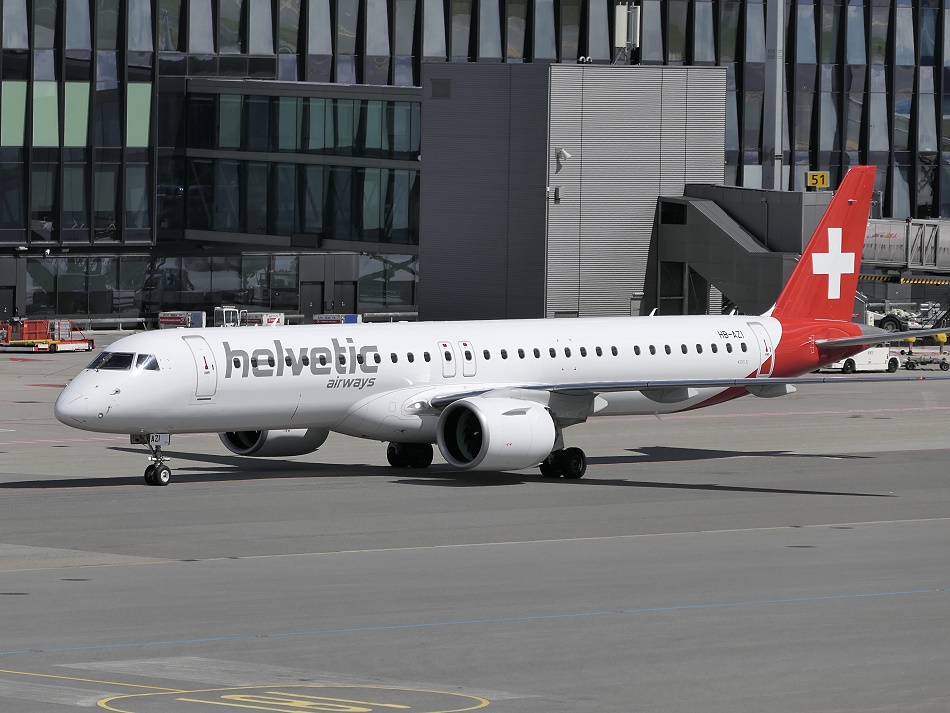 HB-AZI Helvetic Airways Embraer E195-E2