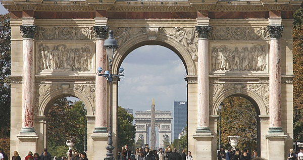 Arc de Triomphe - vom Louvre aus gesehen