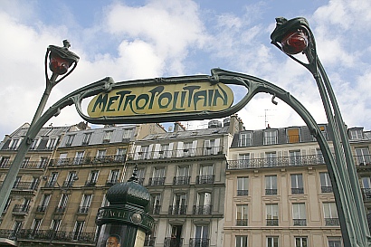 Metro Station Clichy Metro Station Clichy