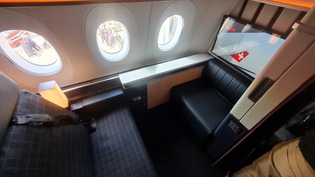 Swiss A350-941 HB-IFA First Single Suite