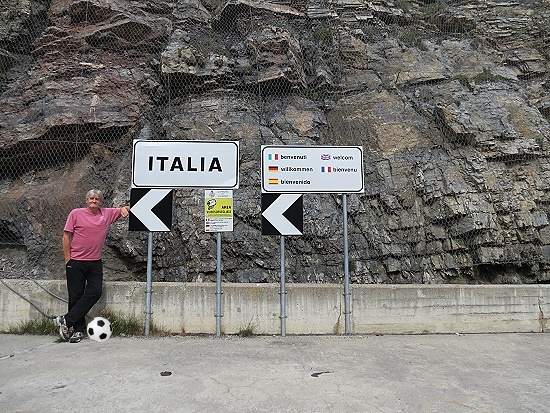 Italia - Grenzübergang an der Punt dal Gall Staumauer