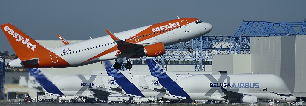 easyJet Europe - Airbus A320-214 - OE-IJH