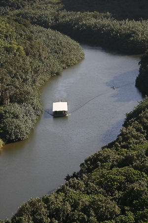 Wailua River mit Farngrottenboot Wailua River mit Farngrottenboot