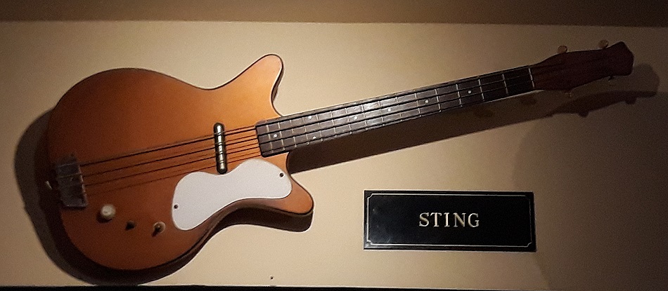 Hard Rock Cafe Niagara Falls ON -Sting Bass