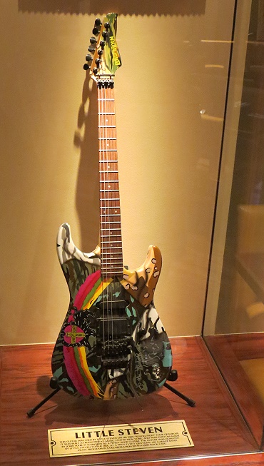 Gitarre von Little Steven, gebaut von John Suhr von Pensa's Music Stop
