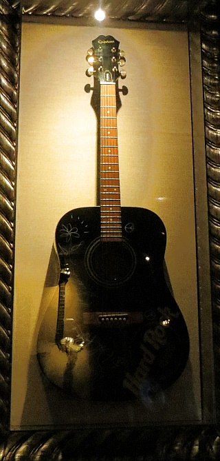 Hard Rock Cafe Pittsburgh - eine Bangles - Gitarre