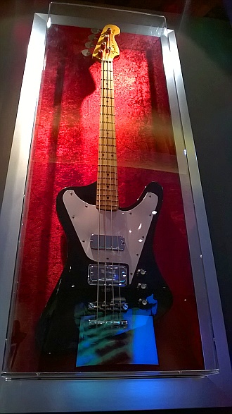 Hard Rock Cafe Vienna - wie in fast jedem Hard Rock Cafe gibt's auch hier einen Bass von John Entwhistle