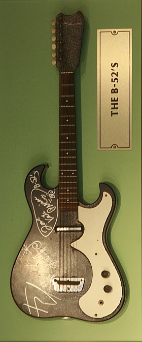Hard Rock Cafe Myrtle Beach - Gitarre der B 52's