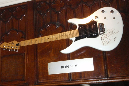 Eine Peavey Horizon II von Bon Jovi
