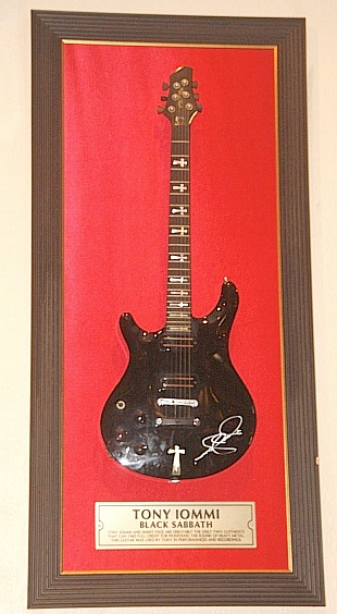 HRC Sacramento - Gitarre von Tony Iommi