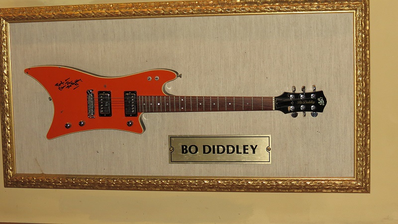 Bo Diidley's Gitarre