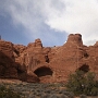 18.03.2006 - Arches Park -  Cove of Caves. Diese Arches sind noch keine, sondern Höhlen, die sich im Laufe der nächsten paar Millionen Jahre zu Arches entwickeln werden.