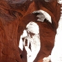 30.03.2003 - Peek-a-Boo Gulch Arch<br />Schon wieder Peek-a-Boo, diesmal ein Gulch mit Löchern oder ein nicht ganz offener Slot Canyon :-)