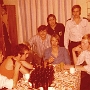Meine Stube.<br />vl: Sündermann, Auster,??? (ganz versteckt), Knauer, der Kopfschlächter aus Duisburg, Rankers, ???,???<br />Die mittleren 3 waren allerdings nur Besucher, in der Stube waren wir zu sechst. Alkohol war scheinbar nicht verboten.....