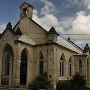 Diese Kirche ist mir mit Namen nicht bekannt. Sie steht in Holetown, kurz vor der St. James Parish Church, auf der anderen Straßenseite.....
