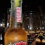 Desperados<br />Herstellungsland: Frankreich<br />Zutaten: Wasser, Malz, Mais, Glukosesirup, Zucker, Kohlensäure, Aroma, Ascorbinsäure<br />Alkoholgehalt: 5,9 %<br /><br />Sehr dekorative Flasche. Wenn wir Flaschen gesammelt hätten, käme diese auf ein Podest. Kann man durch eine Gravur sehr schön halten.<br />Sehr unangenehmer Geruch, aber sehr lecker für Leute, die gerne ein Radler trinken. Mit 2 Teilen Bitter Lemon. <br />Für Mädels, denen ein richtiges Pils zu bitter ist. <br />Bist du irgendwo und hast Durst ist es sehr erfrischend, aber definitiv kein Bier. Tequila haben wir nicht herausgeschmeckt...