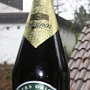 Magners Irish Cider<br />Herstellungsland: Irland<br />Zutaten: 17 verschiedene Apfelsorten<br />Alkoholgehalt: 4,5 %<br /><br />Schmeckt lecker und erfrischend, wie kohlensäurehaltiger Apfelsaft. Alkohol ist nicht zu schmecken. <br /><br />Mit diesem Äppelwoi ist der Test der "originalen" 50 Getränke abgeschlossen. Ab jetzt werden einige weitere Biere bewertet, die selbstgekauft sind....