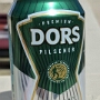 04.12.2025 - Dors Premium Pilsener 5% - Inhaltsstoffe: Wasser, Gerste, Glucosesirup, Hopfenextrakt, Farbstoff, Karamel, Aroma, viel sa hen, die eigentlich nicht in ein Bier gehören. Für die niederländische Supermarktkette Jumbo hergestellt, wo es gebraut wurde wird auf der Dose nicht verraten.