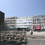 Das ehemalige Cafe Zürich ist jetzt eins von diesen blöden Starbucks, die mittlerweile überall aus dem Boden schiessen.....
