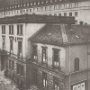 Nach den Eingemeindungen von 1904 - 1929, als u.a. Grumme, Hordel und Langendreer einkassiert worden waren, wurde die Verwaltung der neuen Großstadt im neuen Rathaus zentralisiert. Es wurde 1929 fertiggestellt.<br />Im Vordergrund ist das alte Rathaus zu sehen.