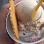 Eistest am 7.8.2022<br />Joghurt/Erdbeer-Haselnuss aus der Gelateria La Luna<br />1,30 € pro Kugel, lecker