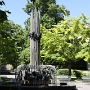 Stadtbücherei - im Bild gar nicht zu sehen. Vor ca. 30 Jahren erbaut. Soll bald abgerissen werden weil es baufällig ist und um einem Neubau Platz zu machen. Wo das Geld dafür her kommen soll weiss niemand...<br />7.8.2022.
