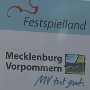 Das Bundesland Mecklenburg-Vorpommern wurde 1990 auf der Grundlage des Ländereinführungsgesetzes vom 22.Juli aus den Bezirken Neubrandenburg, Rostock und Schwerin gebildet.<br /> <br />Es besteht seit dem 12.06.1994 aus sechs kreisfreien Städten und zwölf Landkreisen mit zusammen 989 Gemeinden.<br /> <br />Landeshauptstadt ist Schwerin.<br /> <br />Die Landesfläche umfasst 23 174 km2 und entspricht damit 6,5 % der Gesamtfläche Deutschlands.<br /> <br />Kurzname: McPomm - Hauptstadt: Schwerin