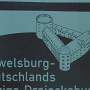 Die Wewelsburg ist ein Bergschloss im Stadtteil Wewelsburg der Stadt Büren im Kreis Paderborn, Nordrhein-Westfalen. Die Höhenburg liegt über dem Tal der Alme und ist eine der wenigen Burgen mit dreieckigem Grundriss in Deutschland
