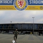 Eintracht-Stadion Braunschweig, eins der wenigen Stadien die noch keine werbewirksamen Namen haben.<br />Kapazität: Haupttribühne 3670, Gegengerade 5670, Nordkurve 4875 überdachte Sitzplätze und die Südkurve 9075 überdachte Stehplätze, gesamt 23325 Zuschauer.<br /><br />Besucht am 8.7.2018